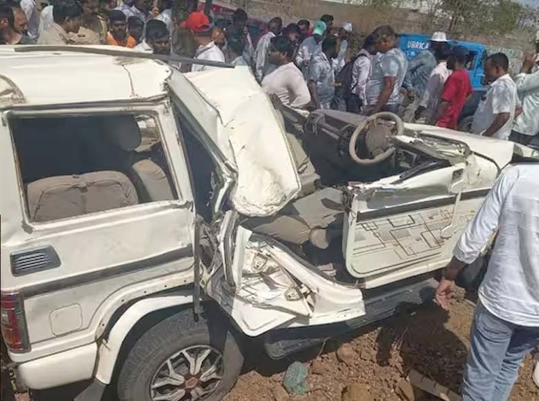 Accident on Nashik-Dindori route