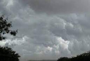 Bad weather hits Akola